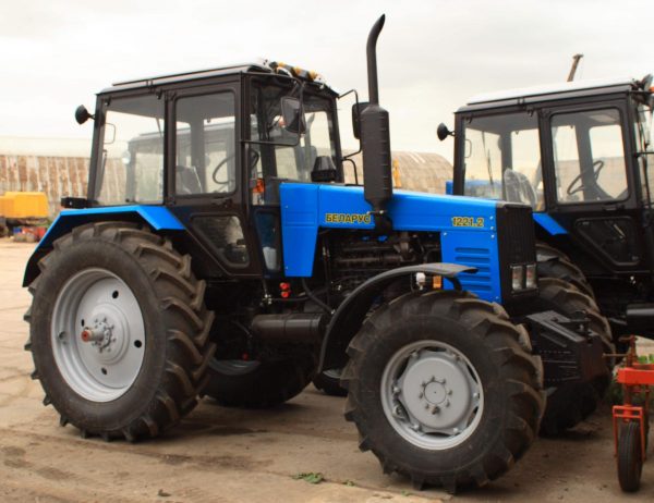 1221_bolshaj Трактор МТЗ 1025.2 / Беларус 1025.2
