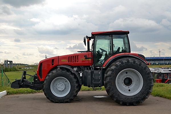 iucatal1001257e Трактор МТЗ 3522 / Беларус 3522